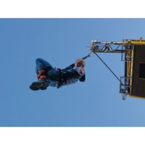 Bungee jumping z televizní věže POČET OSOB: 2