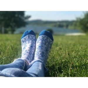 HESTY Veselé ponožky HESTY - Čičmany kotníkové modré 43-46