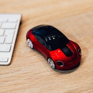 Bezdrátová myš ve tvaru auta - červená