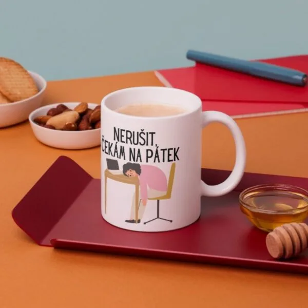 KH6-10 DR Hrnek - Nerušit čekám na pátek 330ml