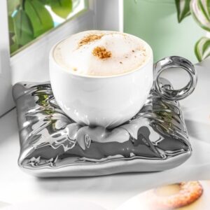 Královský šálek s podšálkem - bílý