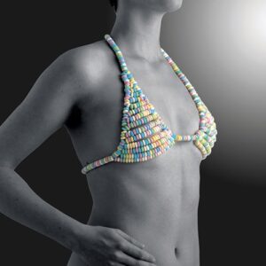 Podprsenka z bonbónů