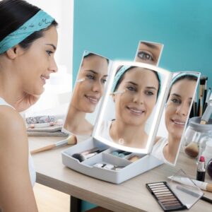 Skládací LED zrcadlo s organizérem na make-up - akce: vada na povrchu boxu